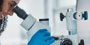 Análisis Microbiológicos para Empresas en Panamá | MiQroLab